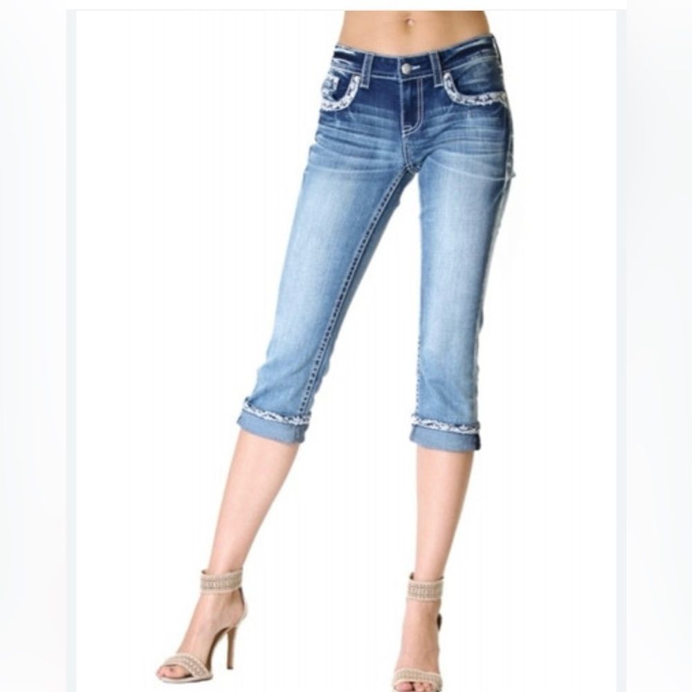 Wired heart women’s size 29 crop jeans with stud embellished pockets, distressed